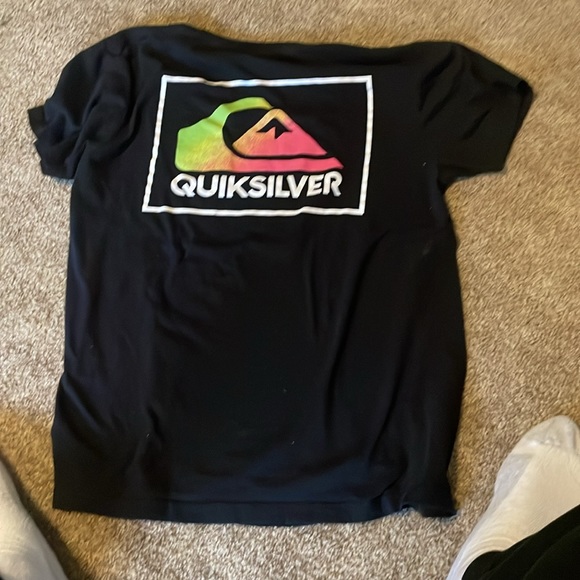 Quicksilver tee shirt - Picture 2 of 2